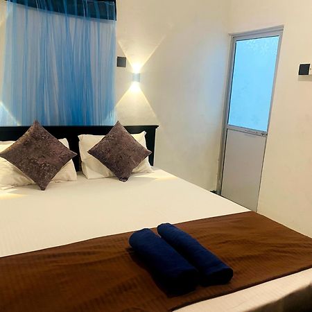 Fly Infinity - Home Stay Kandy Exterior photo
