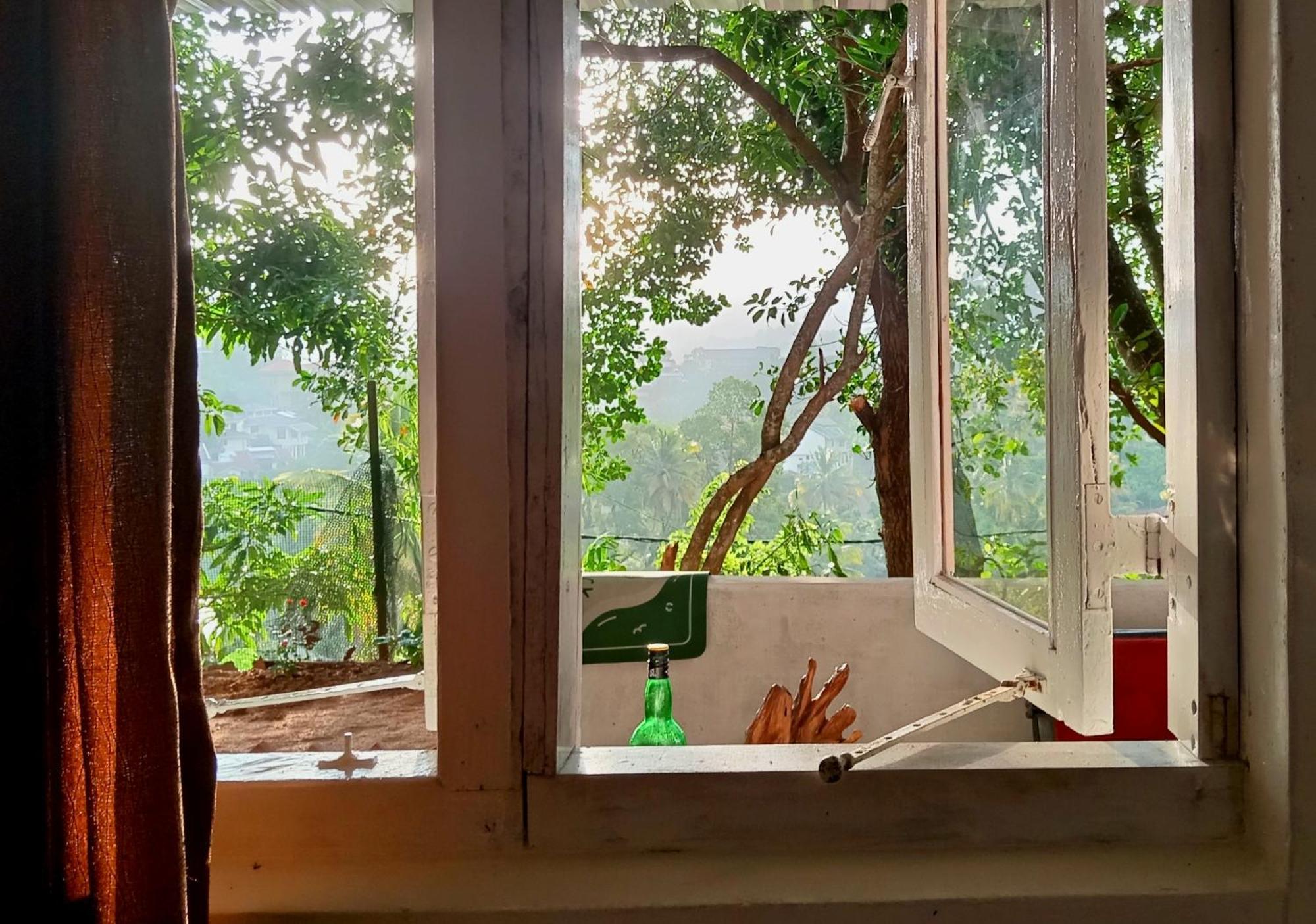 Fly Infinity - Home Stay Kandy Exterior photo