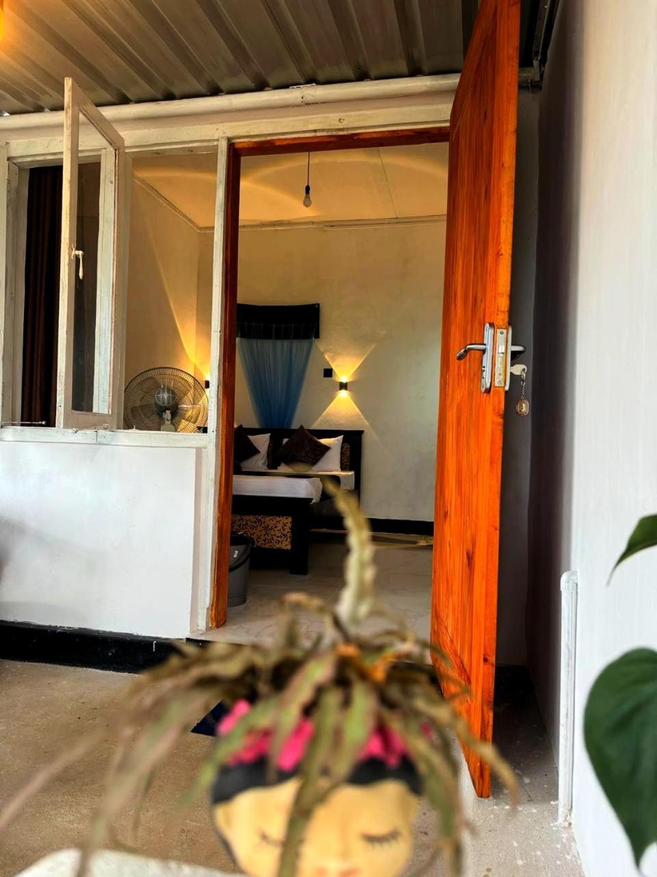 Fly Infinity - Home Stay Kandy Exterior photo